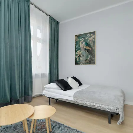 Apartment Nowy Apartament Z Widokiem Na Miasto By Renters *