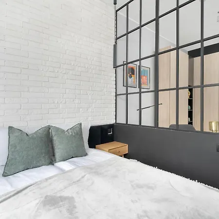 Nowy Apartament Z Widokiem Na Miasto By Renters *