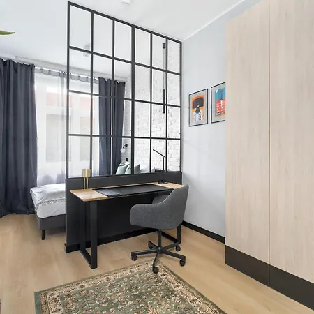 アパート Nowy Apartament Z Widokiem Na Miasto By Renters ポズナン