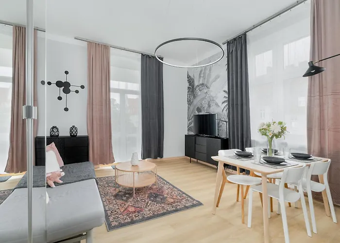 Apartment Nowy Apartament Z Widokiem Na Miasto By Renters *